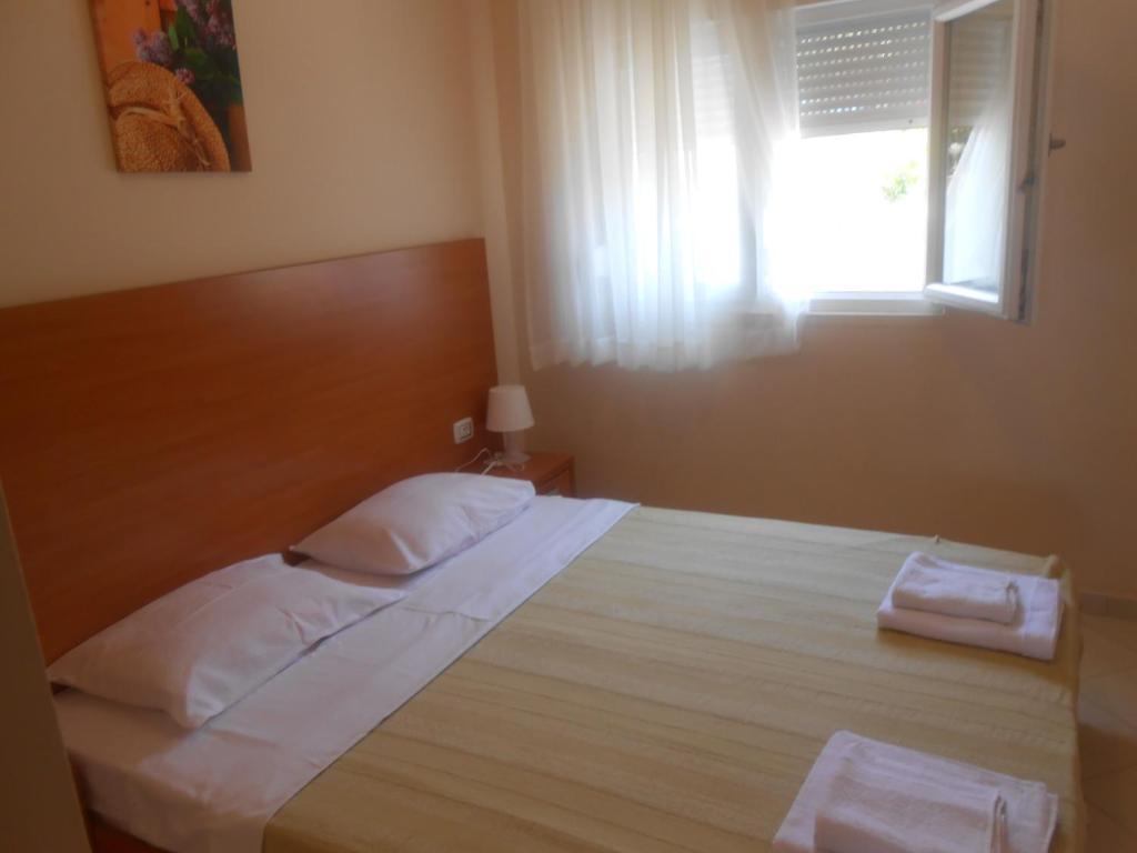 Apartments Lux Lukic Utjeha Quarto foto